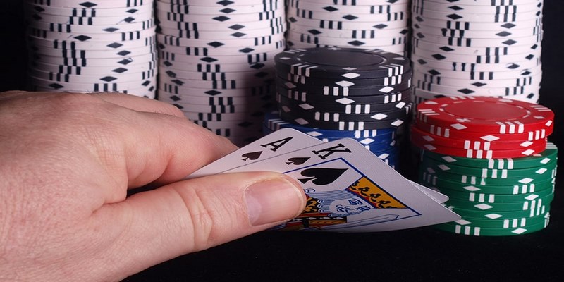 Cách chơi game bài Poker theo từng vòng cược